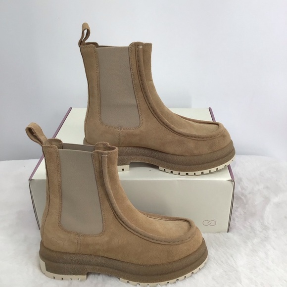 CALIA SAMIE Moc Toe Pull-On Style Suede Leather Boots NWT Tan Winter Size 7 - Picture 2 of 12
